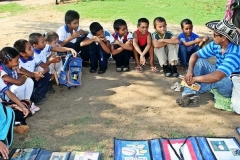 Biblioburro difunde cultura en Magdalena y Bolívar